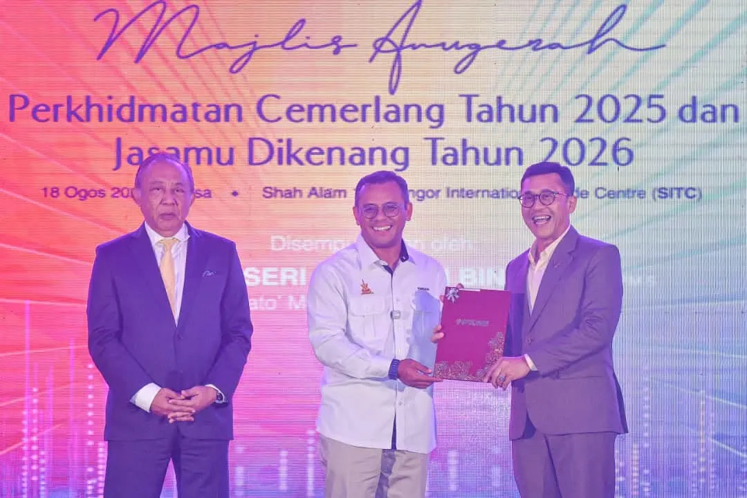 Isu Bukit Baja hampir 20 tahun selesai, Borhan terima anugerah khas PKNS