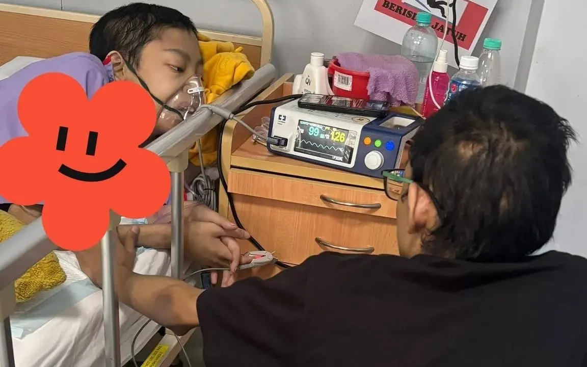连体双胞胎成功分离24年  弟弟罗斯里今病逝