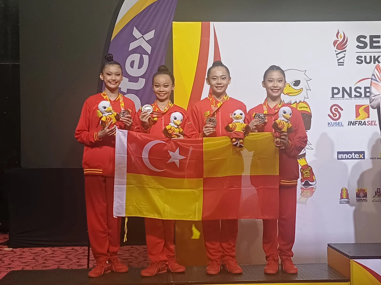 SUKMA 2026: Skuad gimrama Selangor hadiahkan pingat perak acara berpasukan