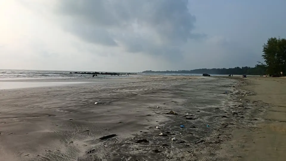 Empat remaja dikhuatiri lemas ketika mandi di Pantai Tanjung Lompat