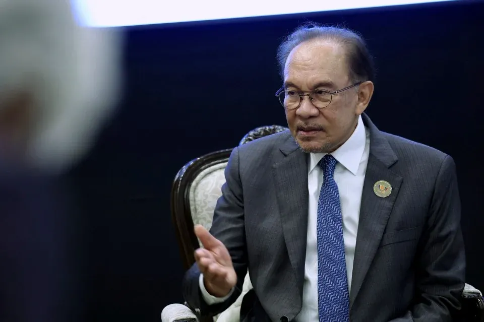 Malaysia pertimbang peroleh peluru berpandu BrahMos - Anwar