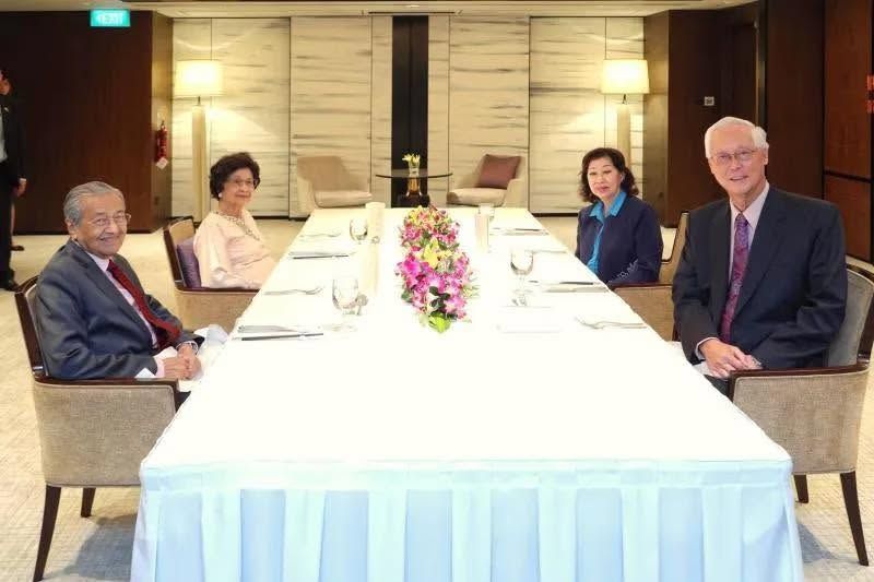 Singapore's former leaders remember Dr Siti Hasmah's warmth, grace