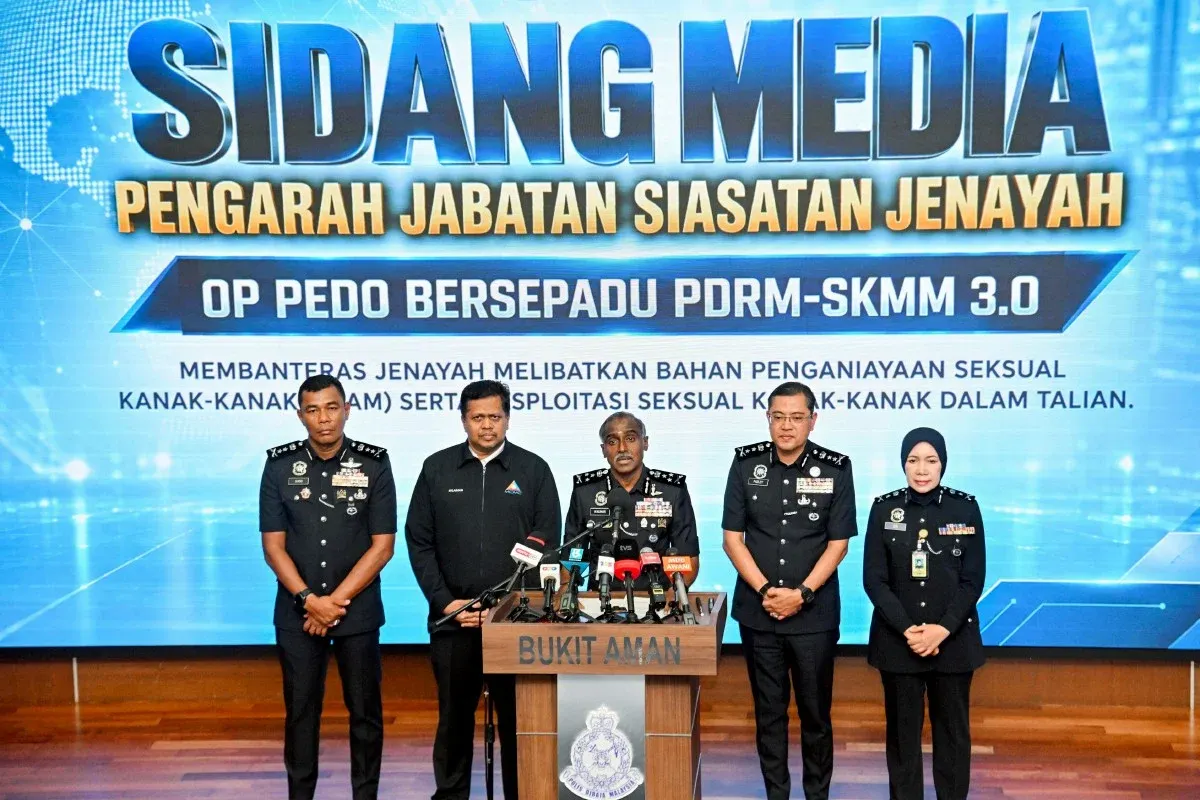 Tiga pelakon teater persenda Rukun Negara ditahan