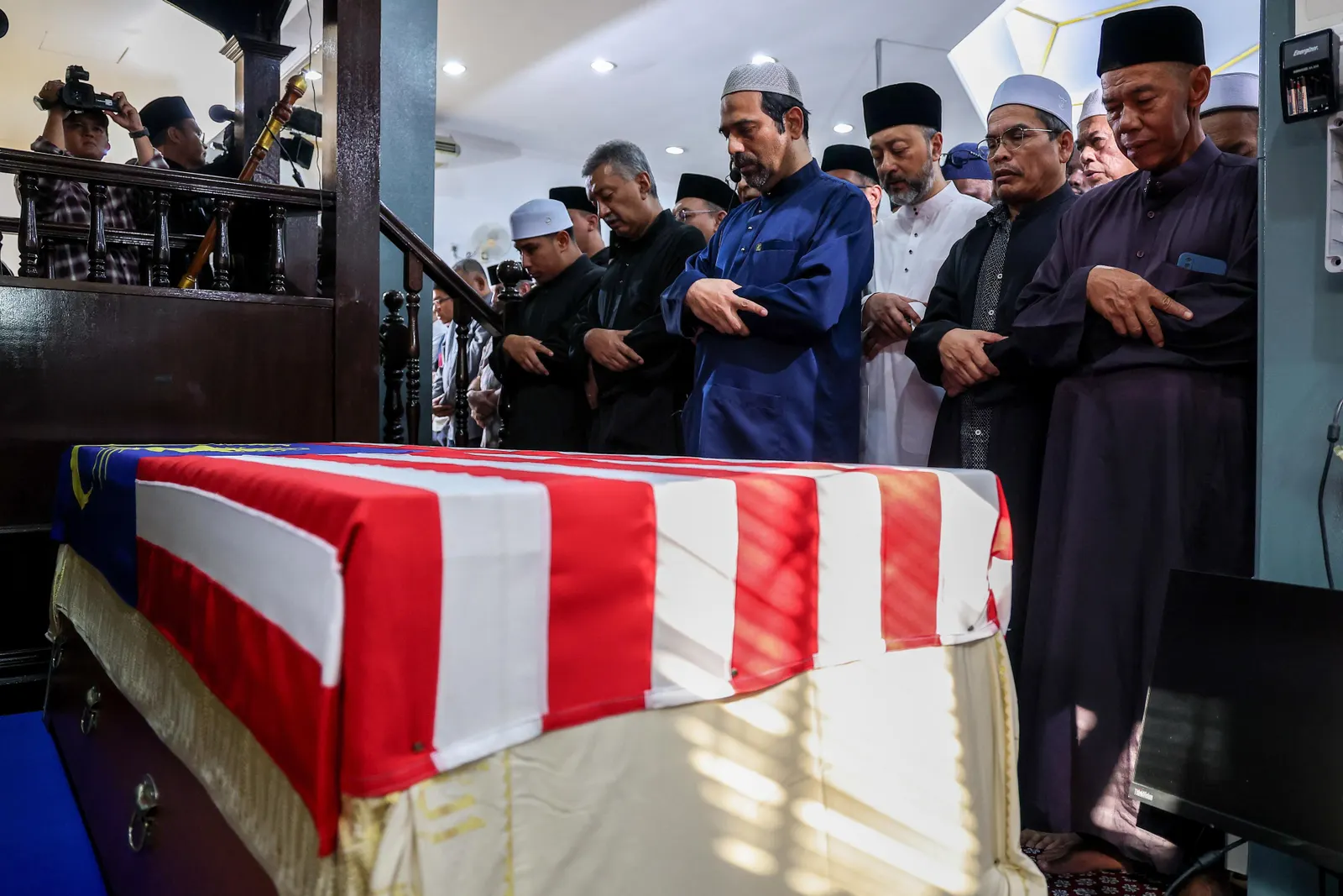 Thousands attend funeral prayers for Tun Dr Siti Hasmah
