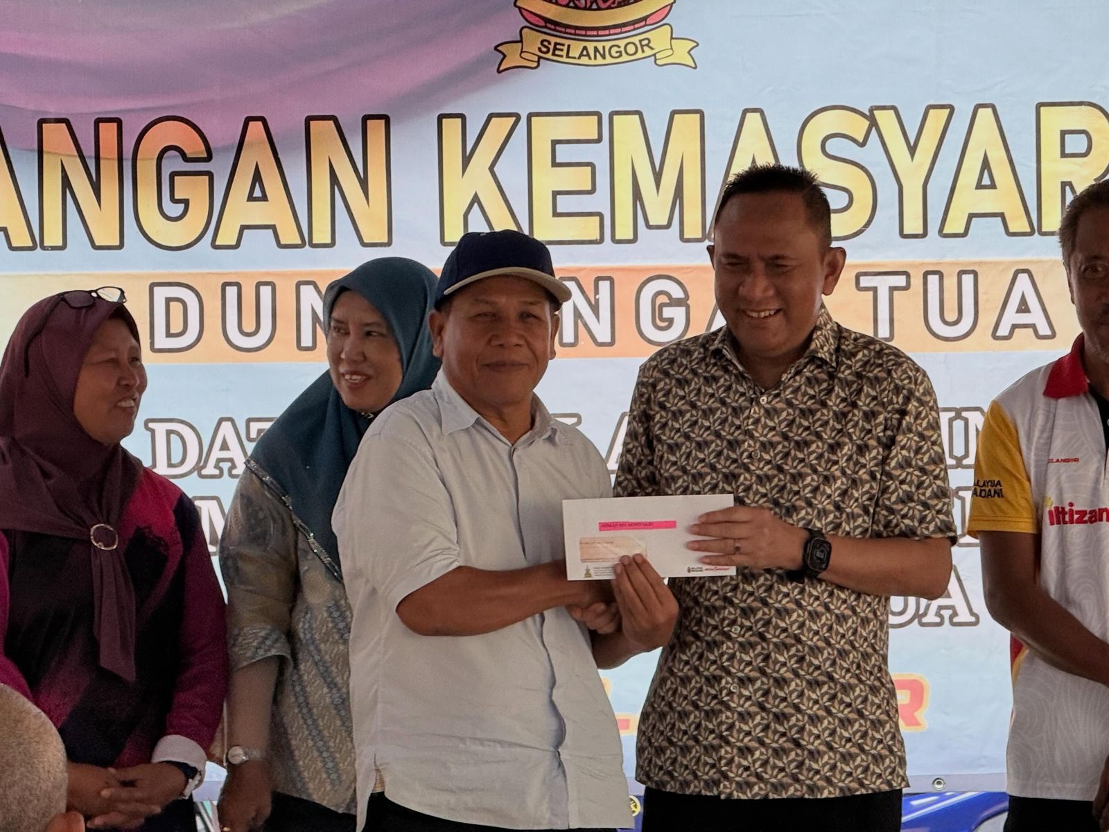 Penduduk DUN Sungai Tua terima bantuan pendidikan, sara hidup