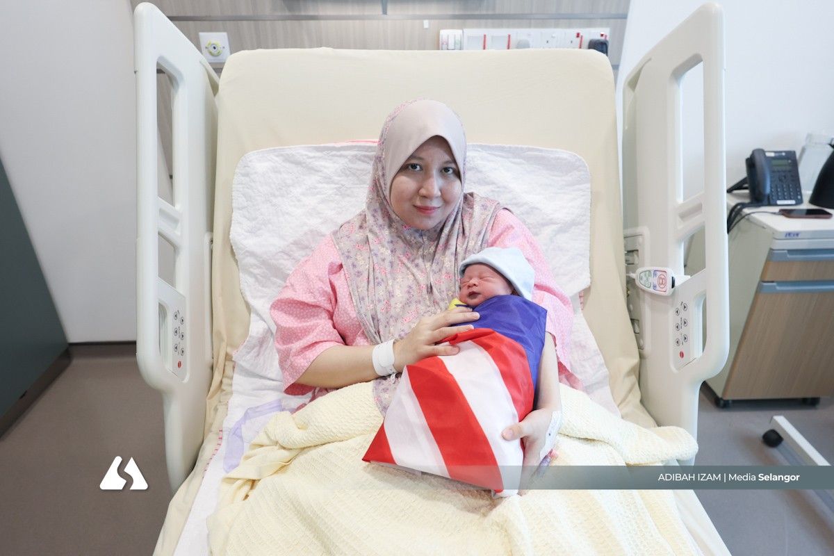 Hospital Pakar Selgate Rawang sambut bayi merdeka pertama