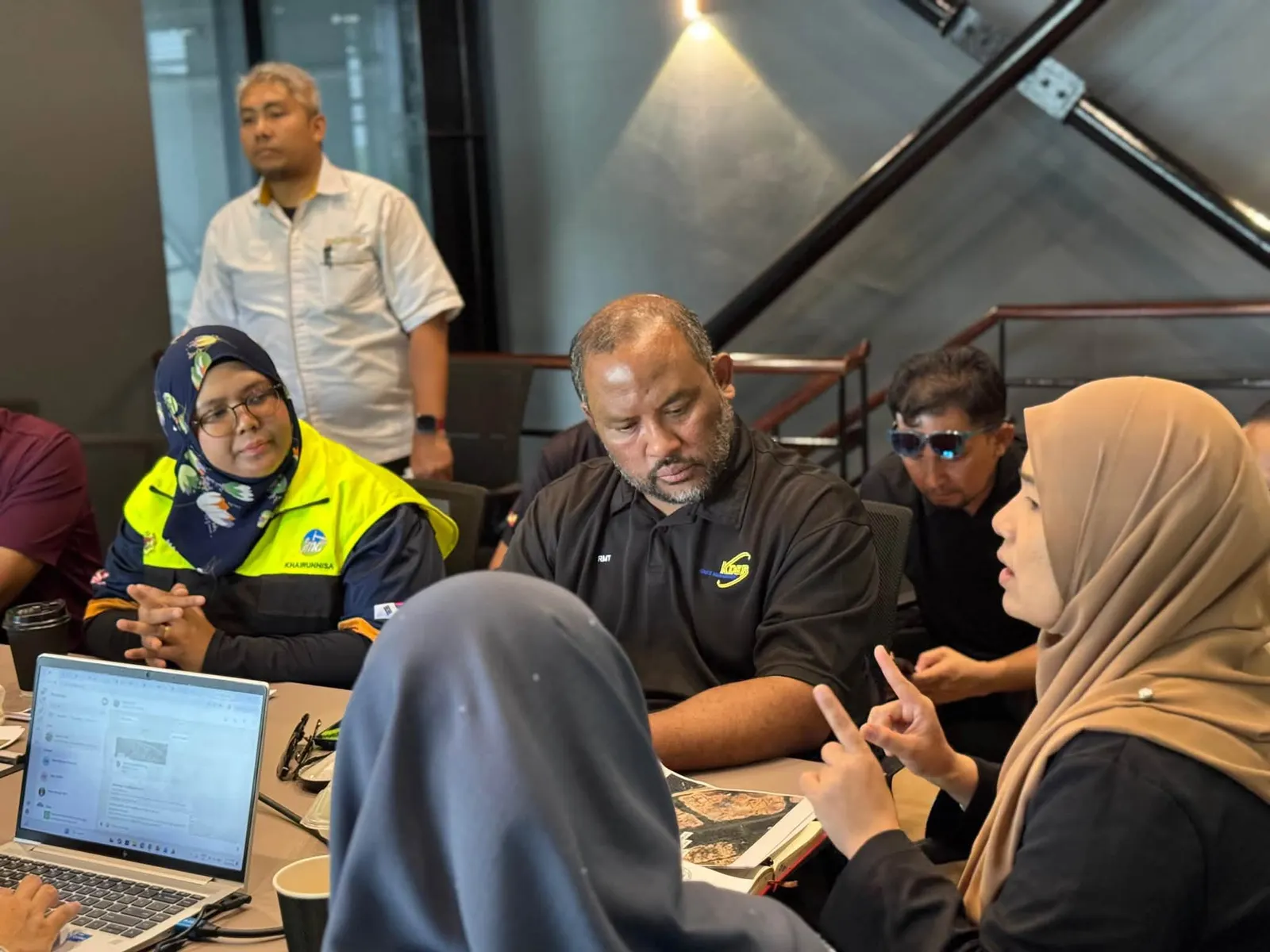 Tanah kerajaan, persendirian diceroboh jadi tapak sampah haram di Ijok