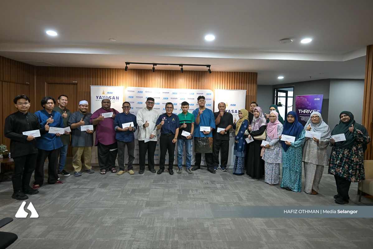 Yayasan MBI distributes over RM58,000 in zakat to recipients