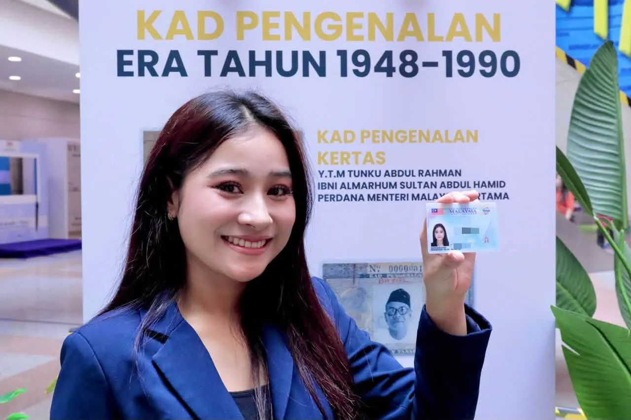 New MyKad applicants can have naturally coloured hair