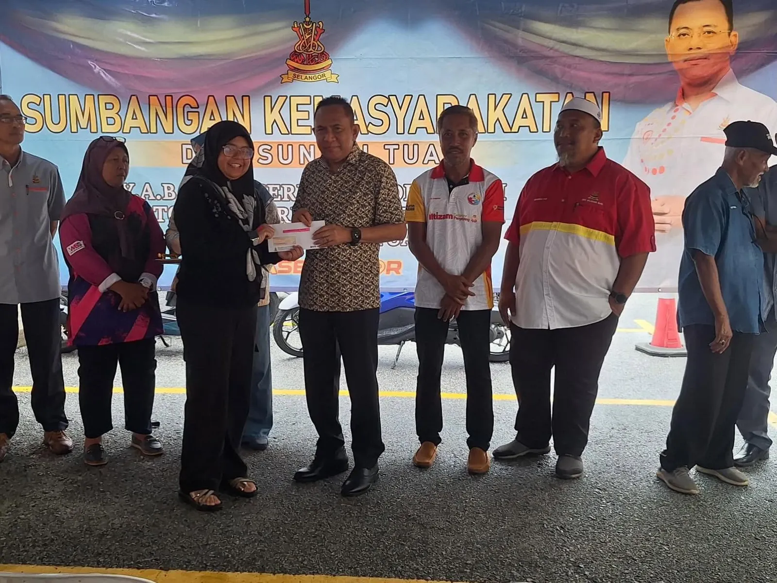 Penduduk DUN Sungai Tua terima bantuan pendidikan, sara hidup