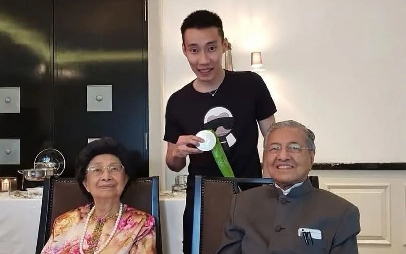 Dr Siti Hasmah a warrior, mother figure to badminton players