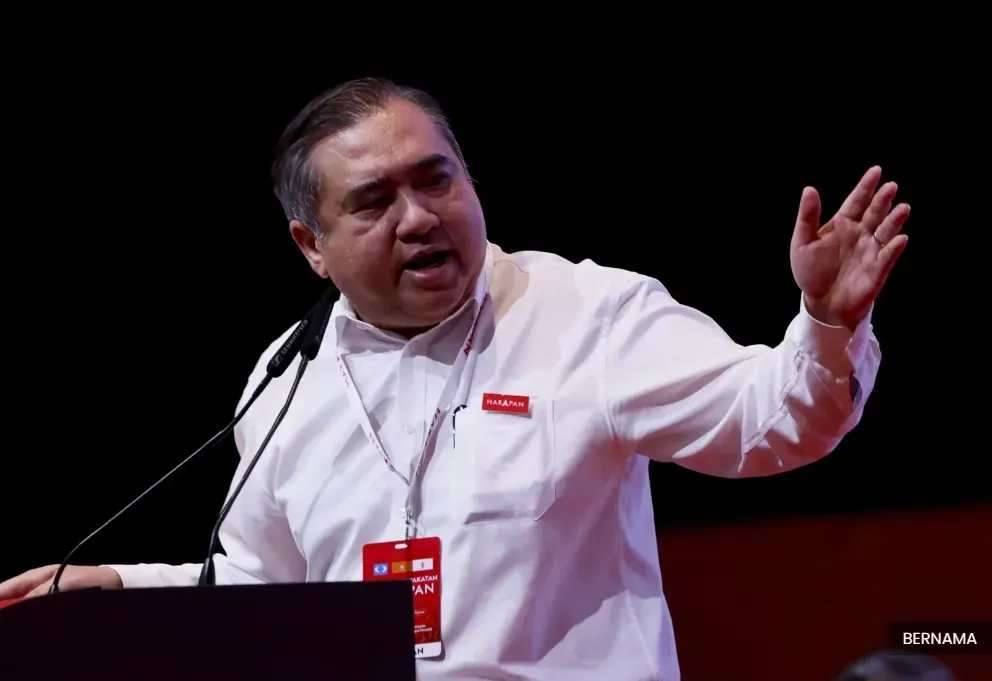 பதவி விலகும் முன் சீனப் பயணப் பணிகளை நிறைவு செய்யும் அந்தோணி லோக்