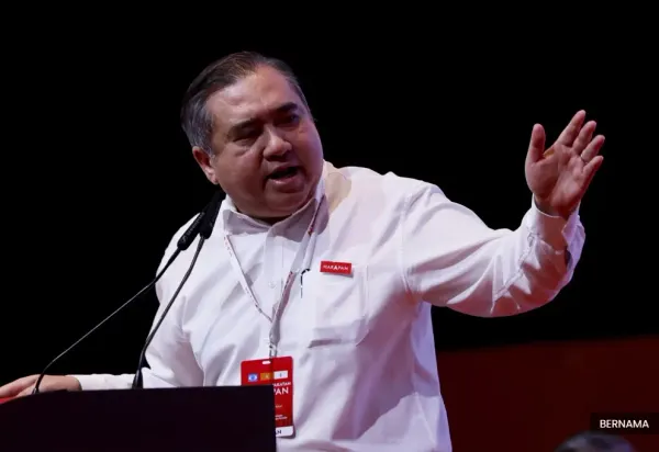பதவி விலகும் முன் சீனப் பயணப் பணிகளை நிறைவு செய்யும் அந்தோணி லோக்