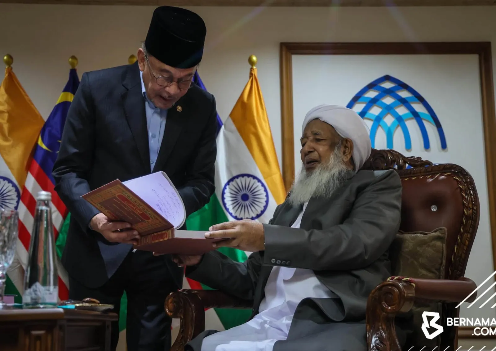 Anwar bertemu mufti besar India, perkukuh fahaman dan keharmonian agama