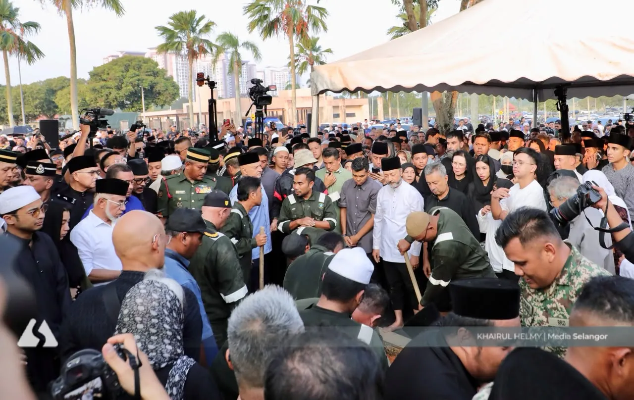 Tun Dr Siti Hasmah told family she was ‘ready’ to leave them