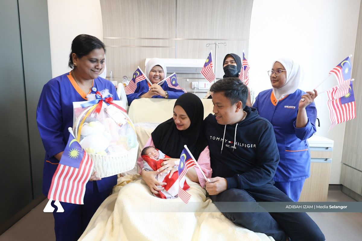 Hospital Pakar Selgate Rawang sambut bayi merdeka pertama