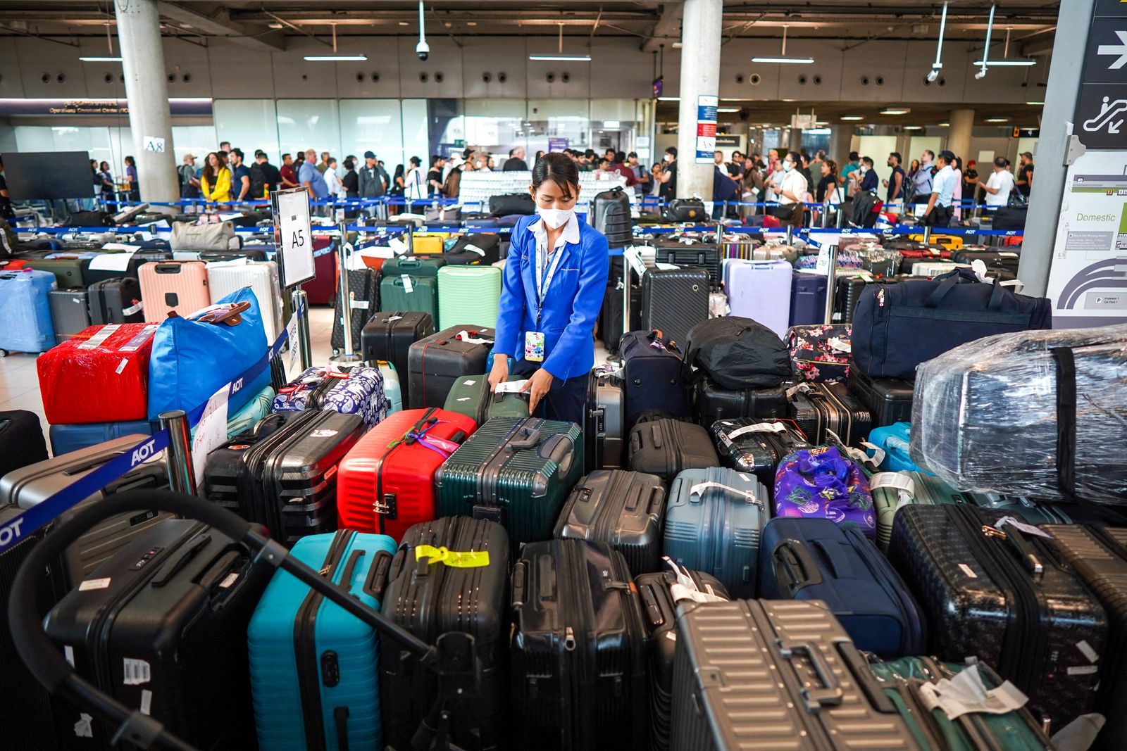 Thai floods disrupt factories, capital still at risk