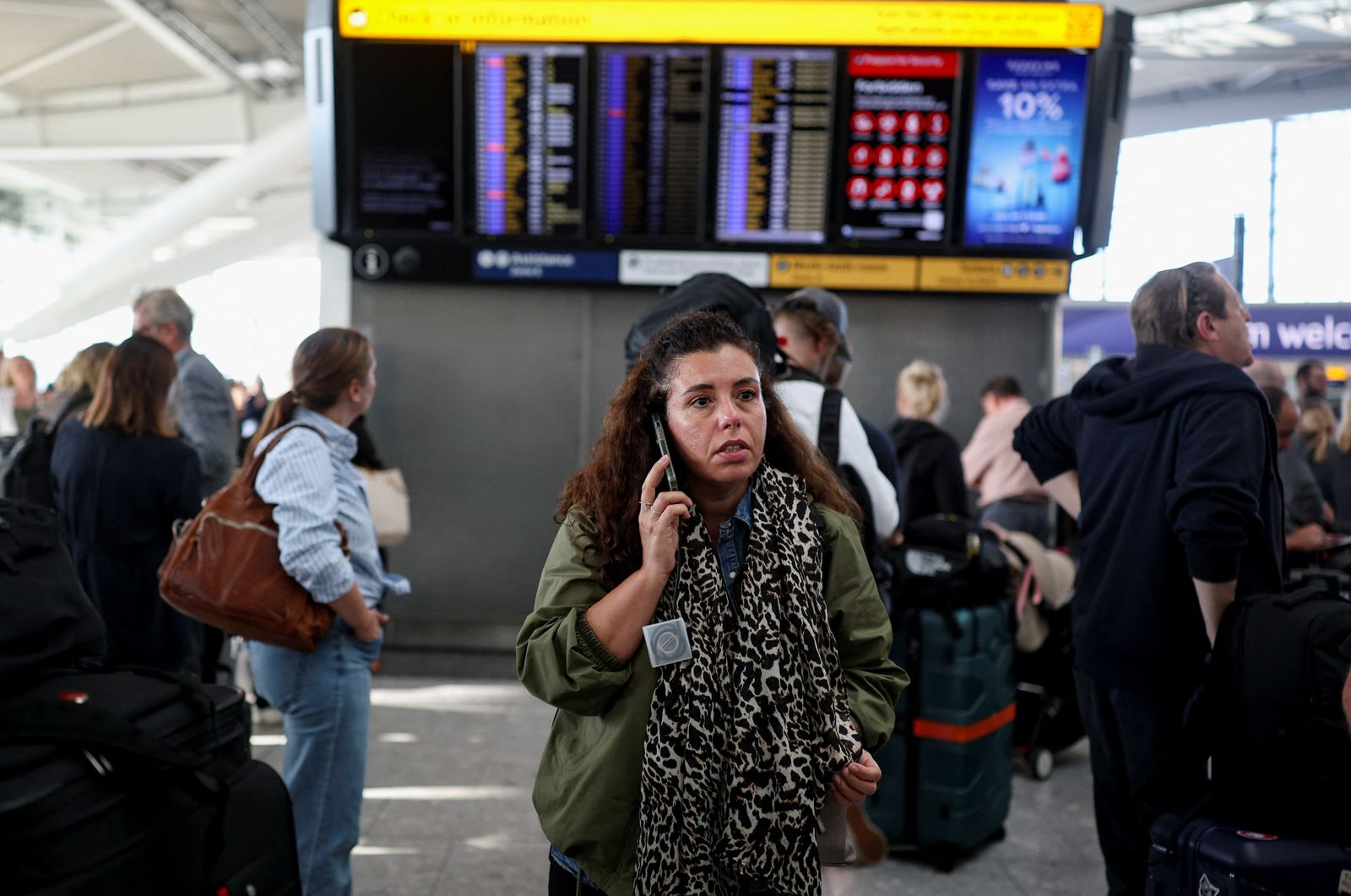 Over 1,000 UK flights cancelled after technical failure
