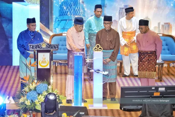 Sultan Selangor berkenan rasmi Multaqa, lancar buku sejarah mufti dan fatwa