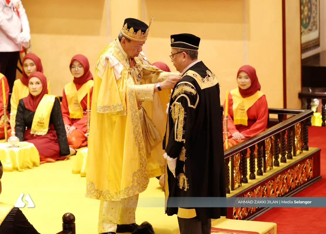 Enam individu terima darjah kebesaran sempena Jubli Perak Sultan Selangor