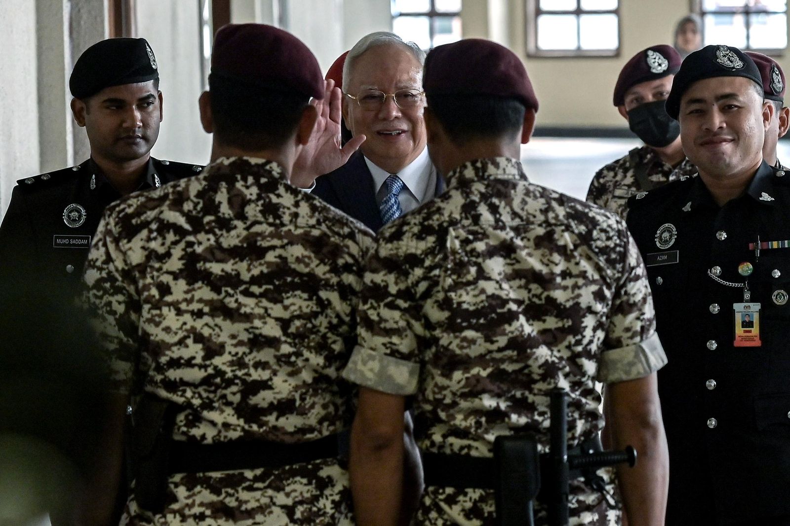 High Court dismisses Najib’s bid to stay 1MDB jail sentence, RM11.4b fine