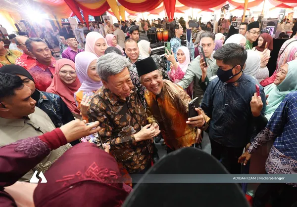 Jemputan ke istana jadi kenangan istimewa rakyat pelbagai kaum