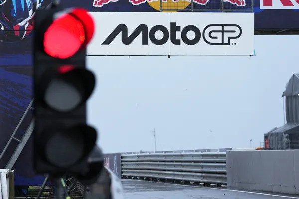 Motorcycling-Australian Grand Prix called off as rain spoils Phillip Island send-off