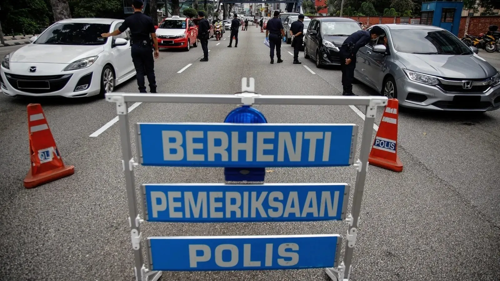 F1 visitors face checks at five screening points