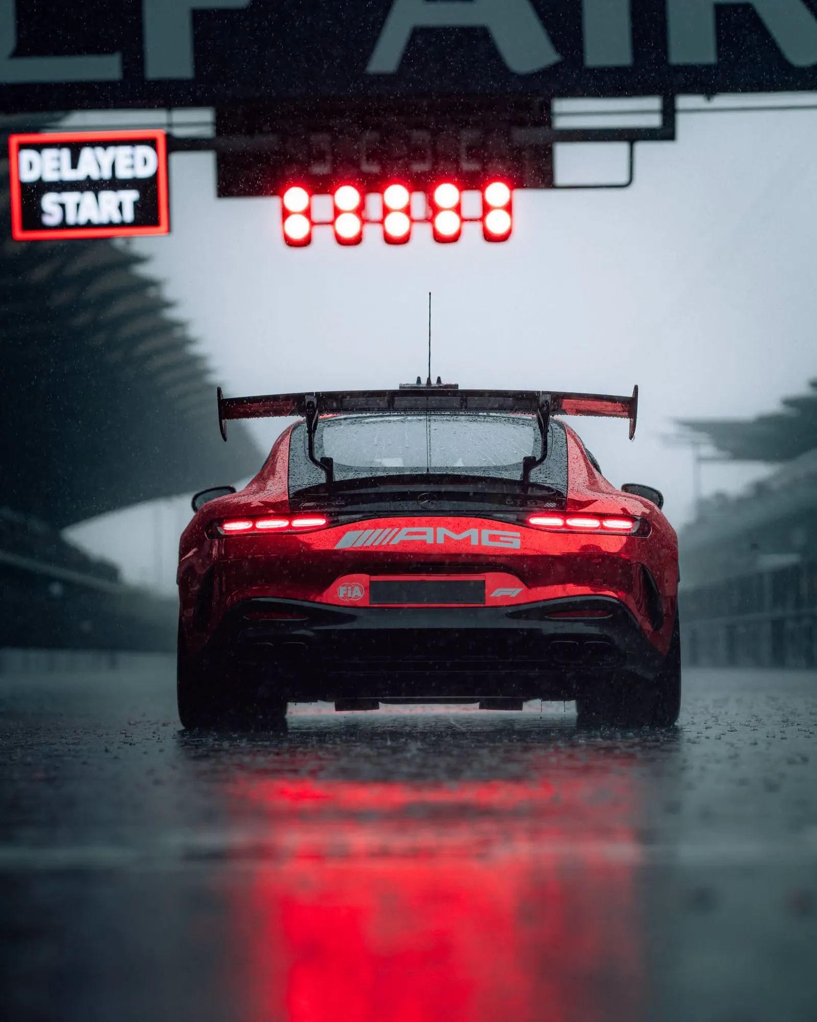 F1巴林大奖赛因雨延迟开赛