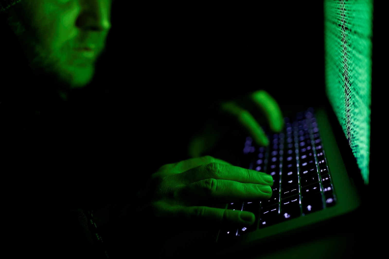 Govt websites go dark as vulnerabilities in programming language send shudder across Internet