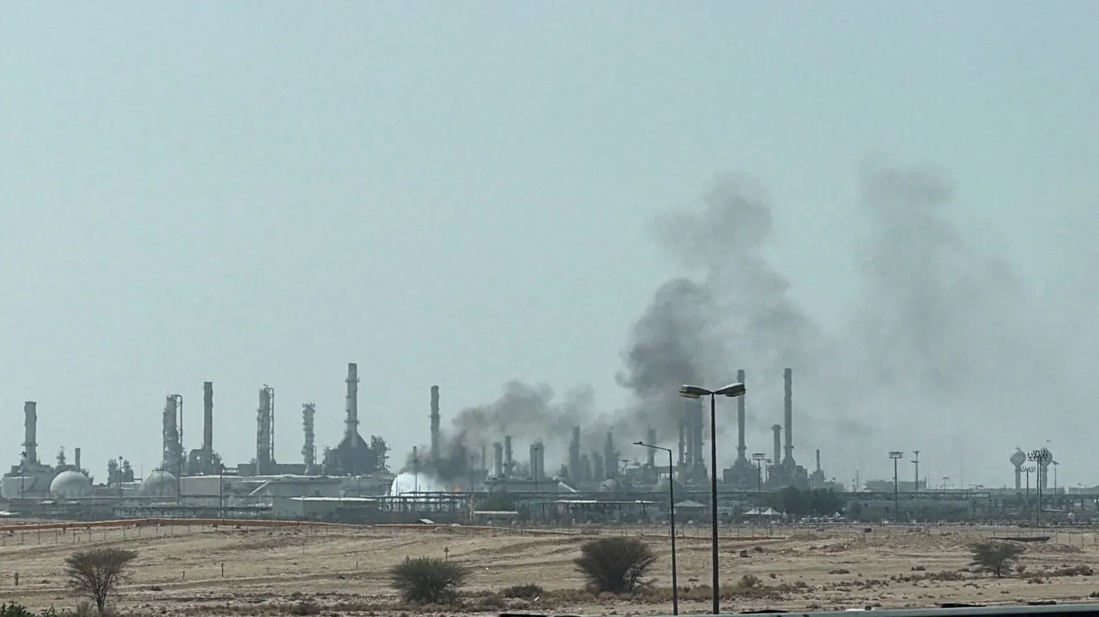 Oil slips as Middle East crude exports rise, G7 to release stocks