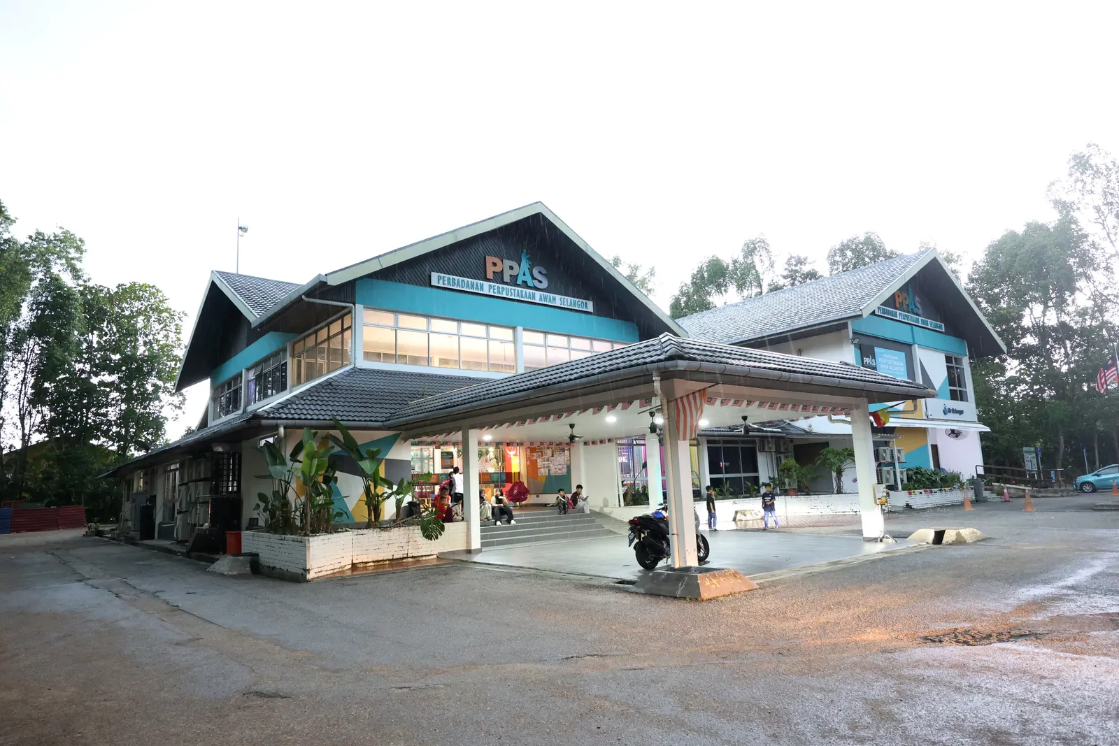 The library as a second home for rural communities