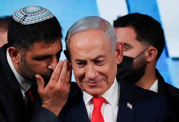 Netanyahu set to remain caretaker PM despite losing majority