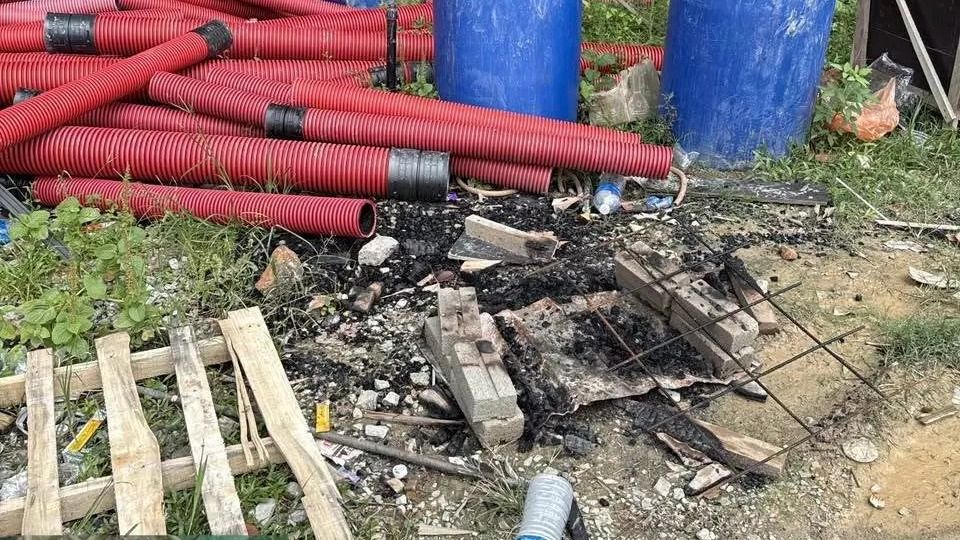 Buang sisa dalam longkang, pembakaran terbuka: Dua tapak projek dikenakan notis