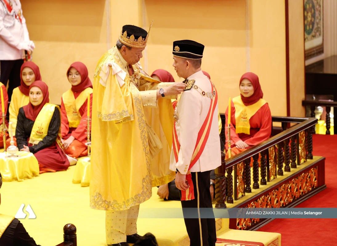 Enam individu terima darjah kebesaran sempena Jubli Perak Sultan Selangor