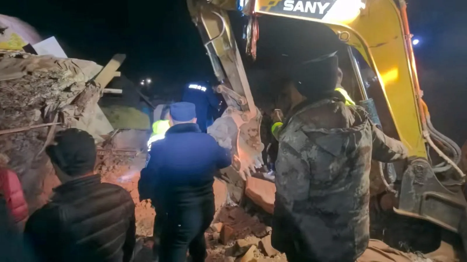 Tibet quake leaves 16 dead, 65 injured as rescue efforts continue