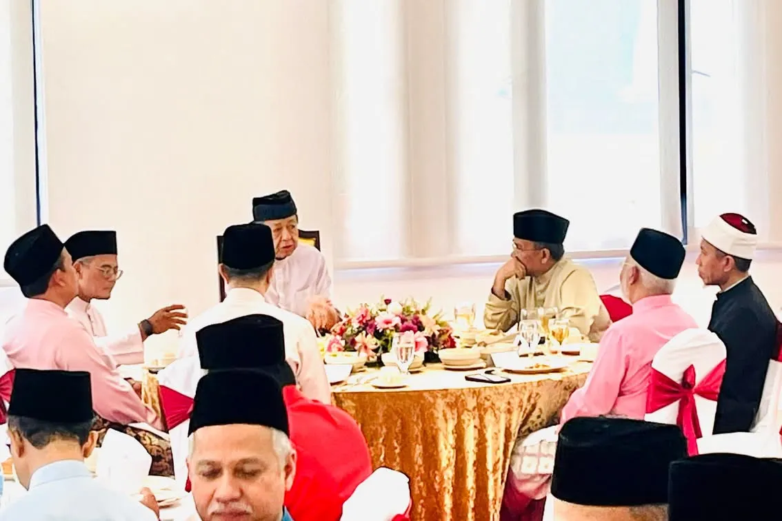 Sultan Selangor pesan pemimpin politik jangan bergaduh, rebut kuasa