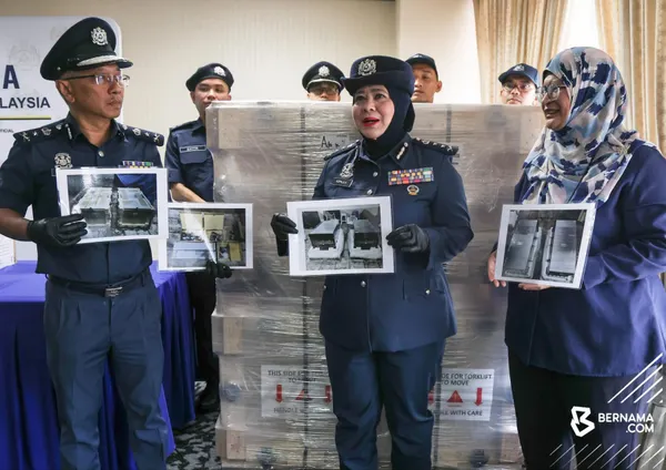 30台军用AI服务器经大马转运 关税局充公4950万货物