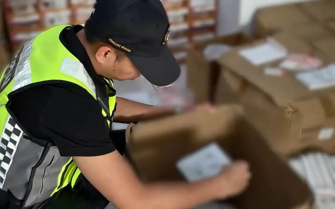 KPDN serbu premis jual aksesori telefon berjenama