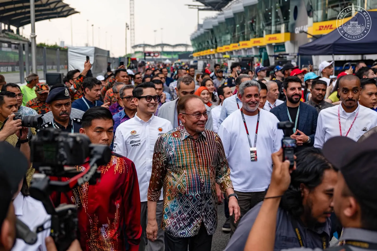 PM kongsi persiapan F1 Bahrain bersama Putera Mahkota
