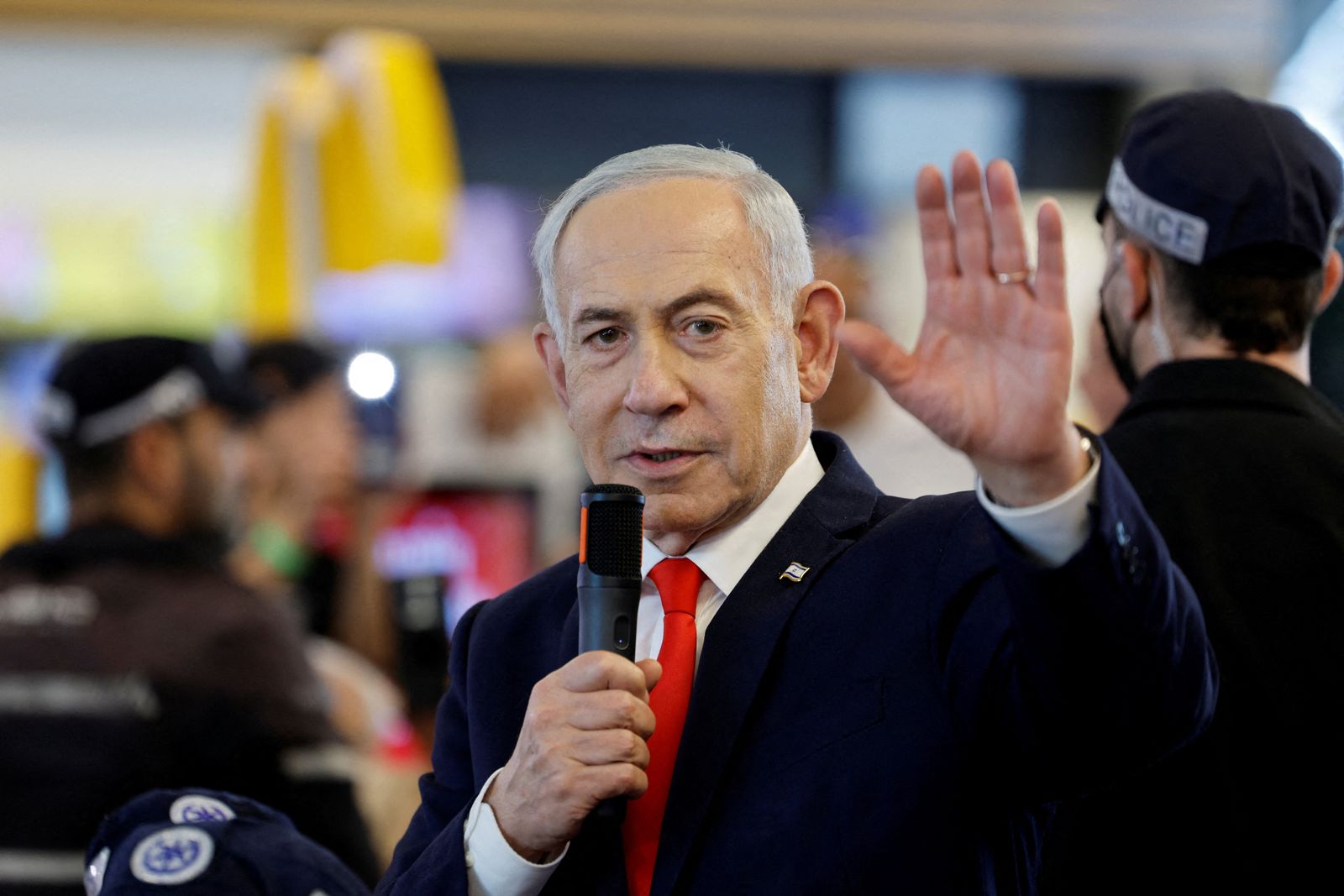 How would a Netanyahu election loss change Israel's policies toward the Palestinians?