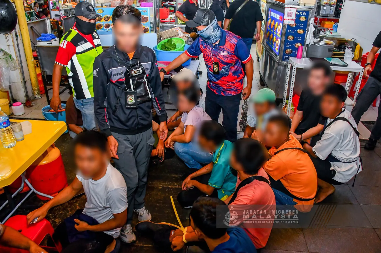 Imigresen tahan enam majikan tempatan, 174 warga asing di Seri Kembangan, Klang