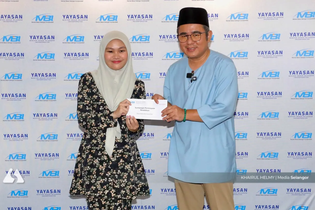 Pesakit kanser, pelajar antara 29 penerima zakat wakalah Yayasan MBI